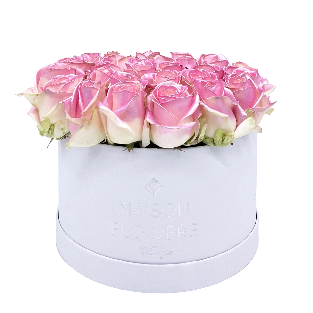 baby pink satin rozen in large round white box bestellen bij maison flowers