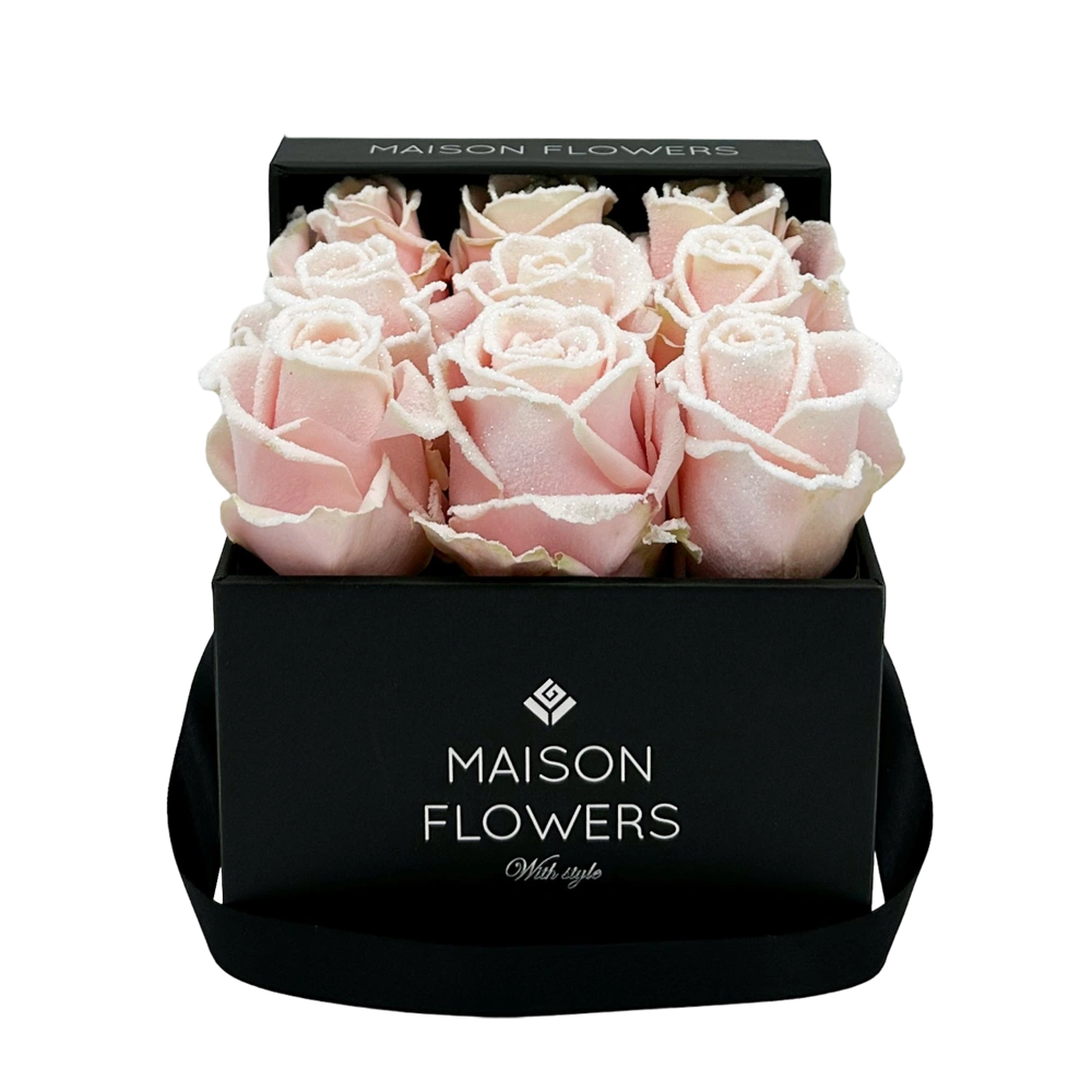 pink sweet frost rozen in small square black box bestellen bij maison flowers