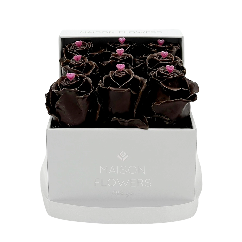 dame blanche pink love rozen in small square white box bestellen bij maison flowers